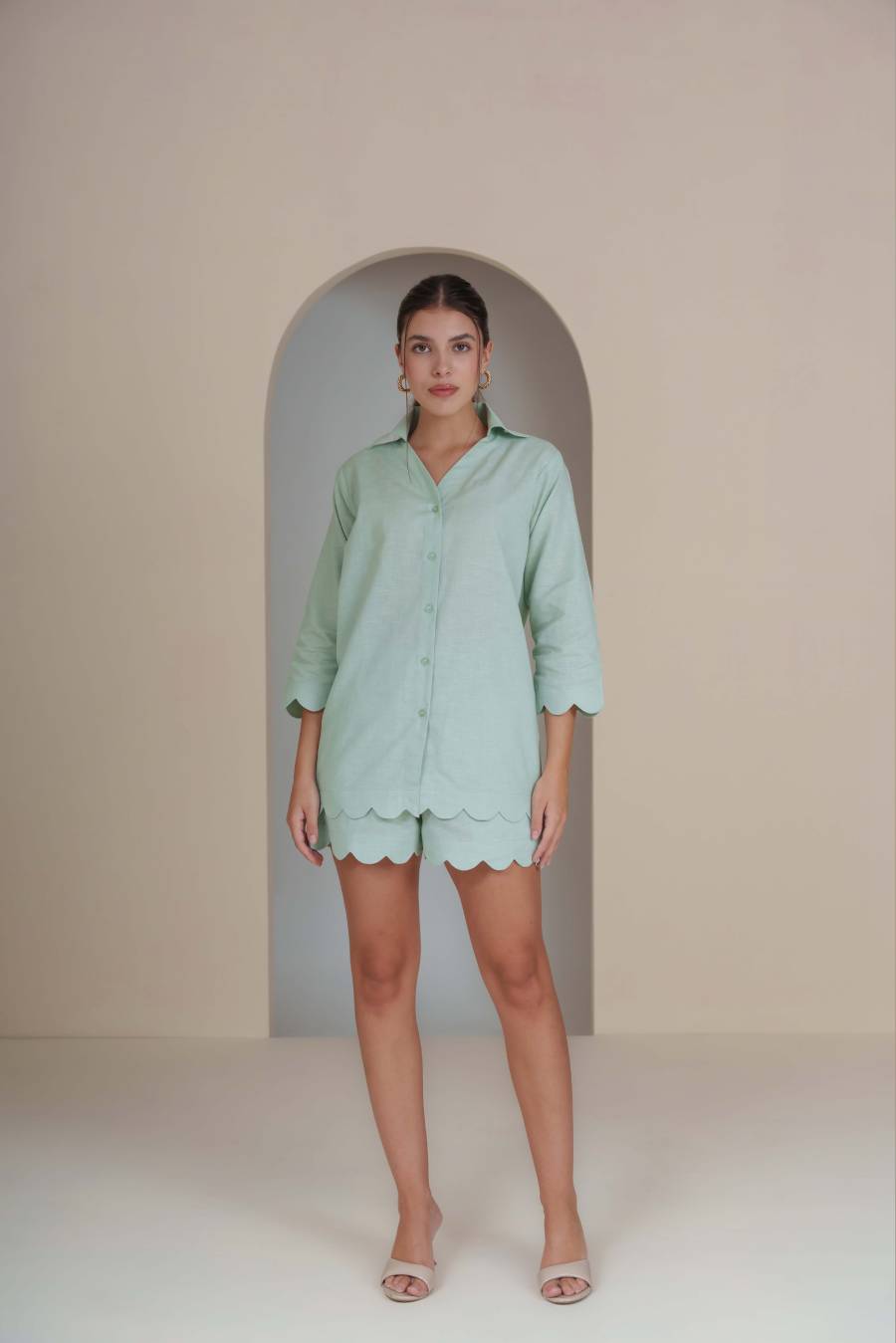 The Willow Scallop Short - Mint Green