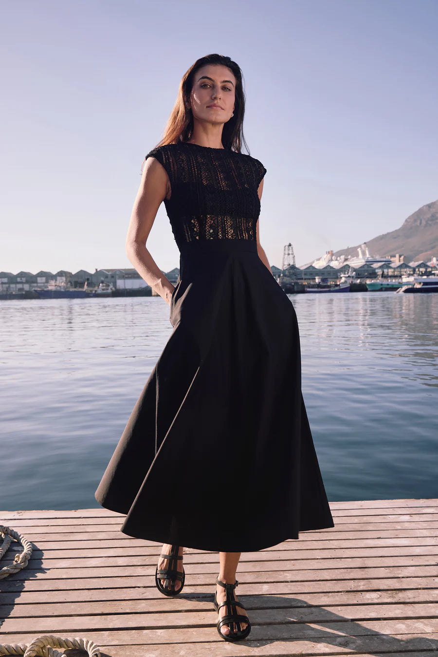 Victoria Dress (Black)