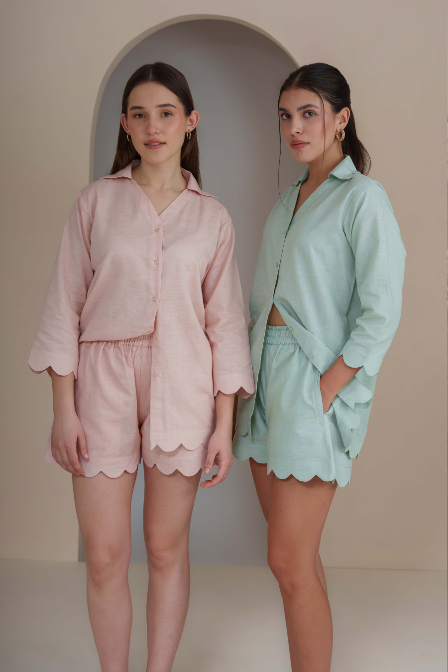 The Willow Scallop Shirt - Mint Green.